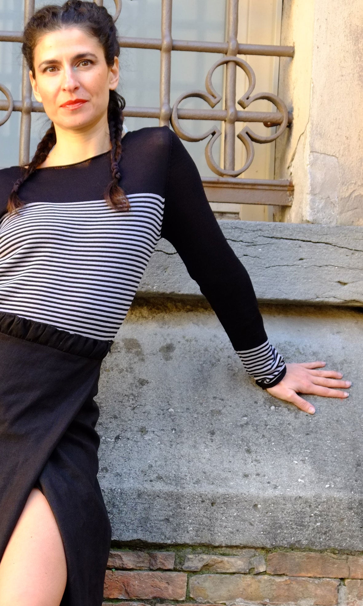 Thin crepe yarn sweater with boat neckline
